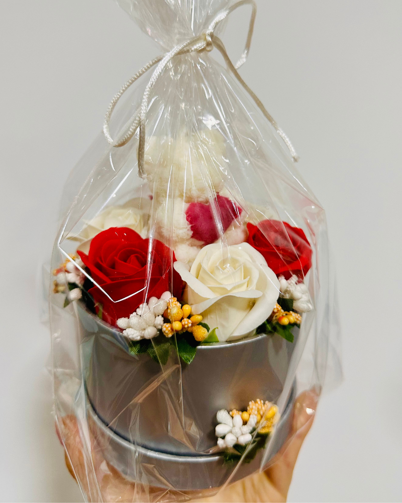 Caixa com Vela e Flores