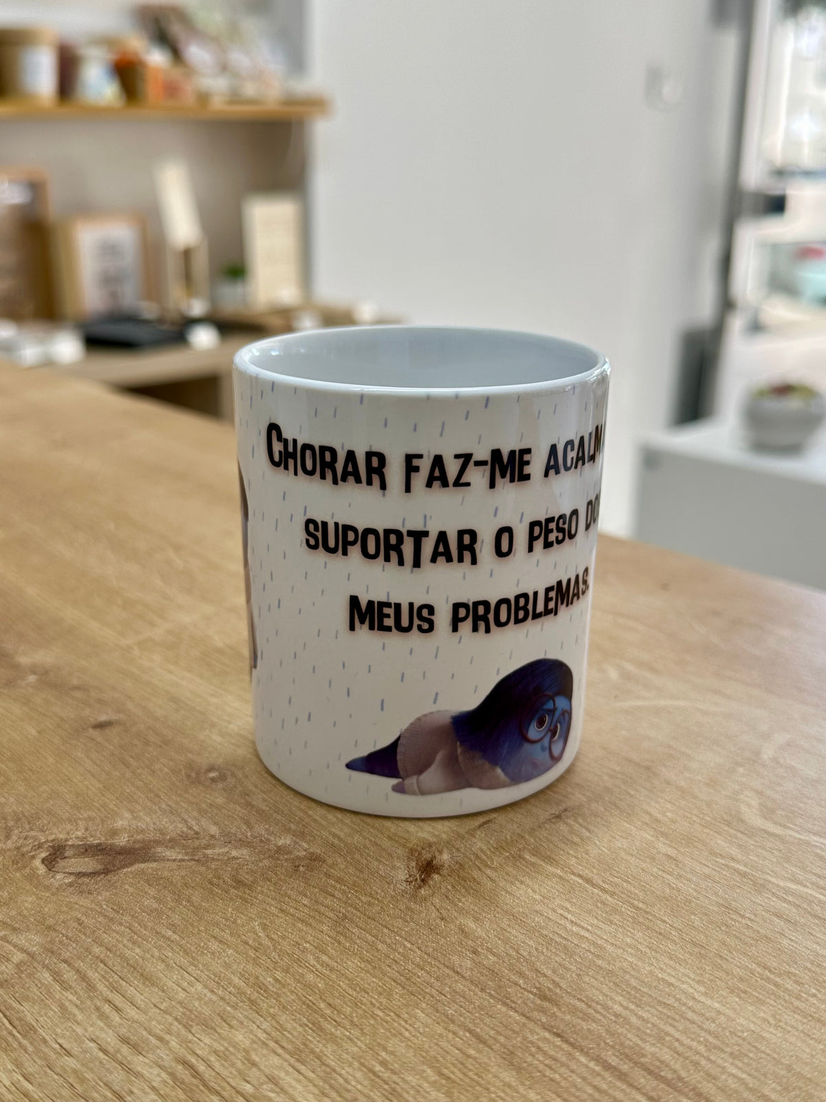 Chorar faz-me acalmar e suportar o peso dos meus problemas.