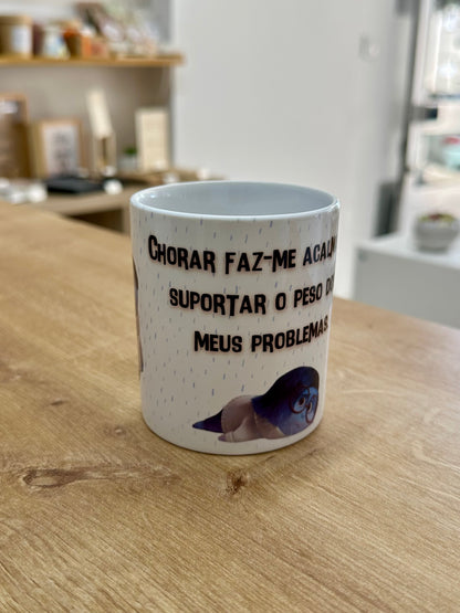 Chorar faz-me acalmar e suportar o peso dos meus problemas.