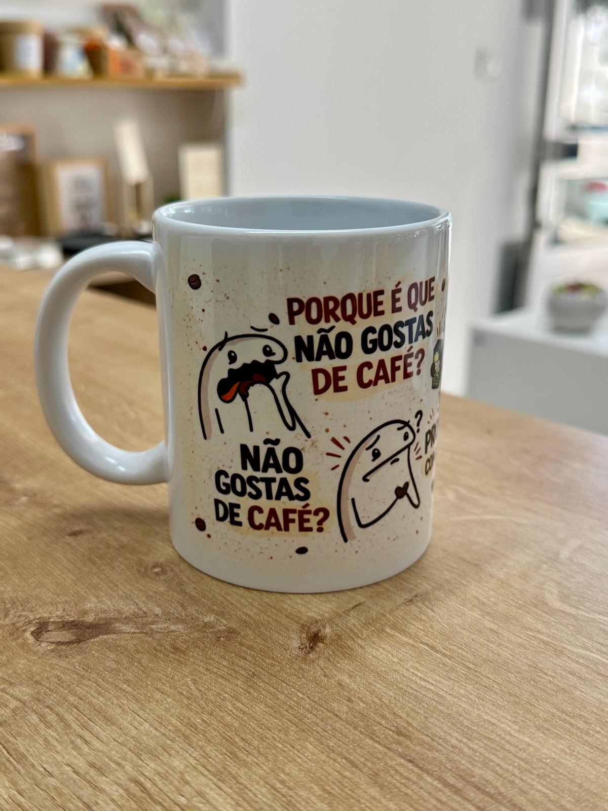 Eu não confio em quem não gosta de café