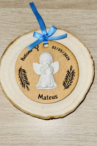 Anjo em gesso perfumado em placa de madeira/MDF - Menino