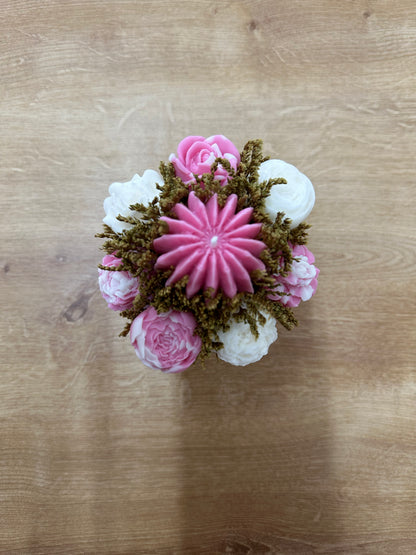 Caixa Bege c/Velas Brancas e Rosa