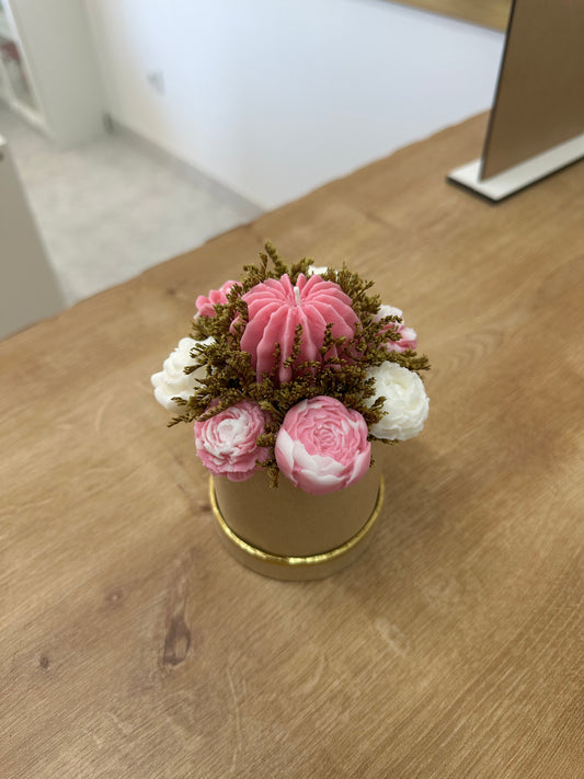 Caixa Bege c/Velas Brancas e Rosa