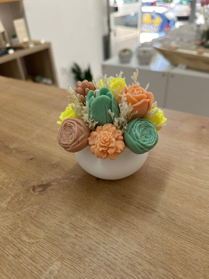 Pote Ondulado c/Velas Coloridas